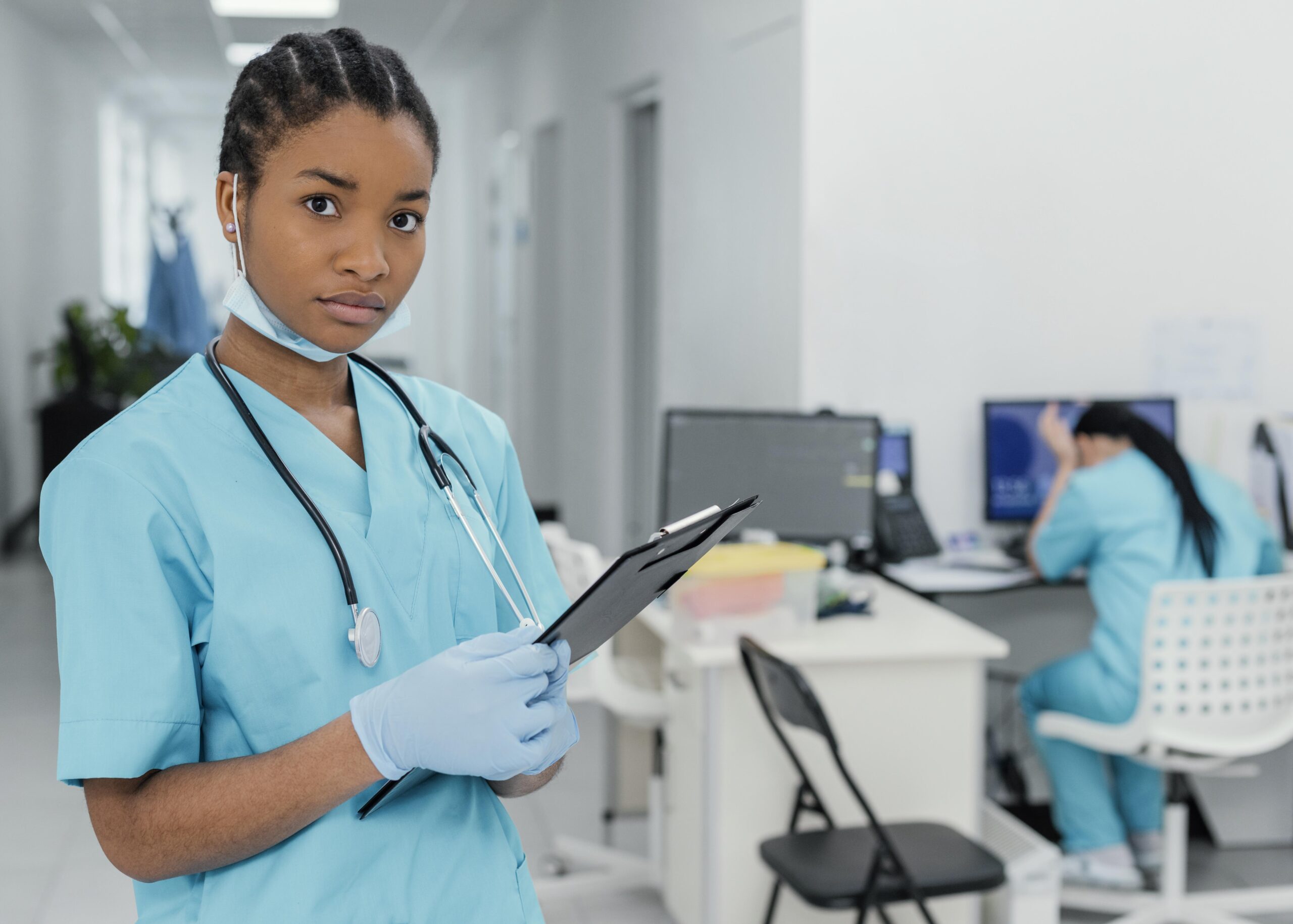 medium shot health workers hospital